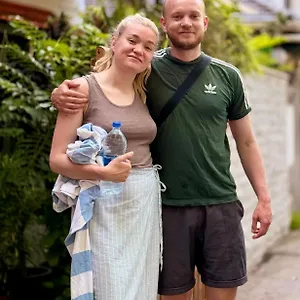  Homestay Reds Residency -